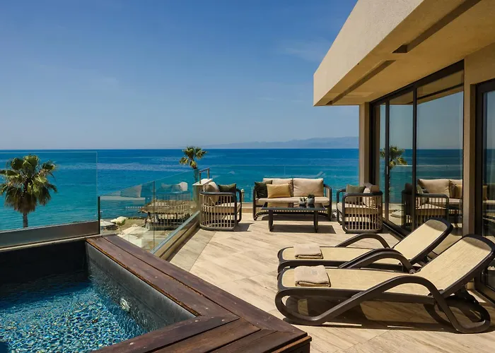 Отель Alas & 5*